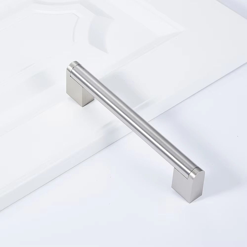 New Design Cabinet Pulls and Knobs Wholesale Furniture Hardware Drawer Handle for Kitchen Bathroom X-029
